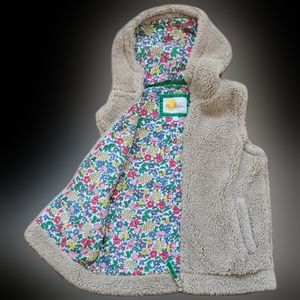 NWOT Mini Boden Girls Plush Vest Hoodie in Cream with Flower Lining Size 9-10